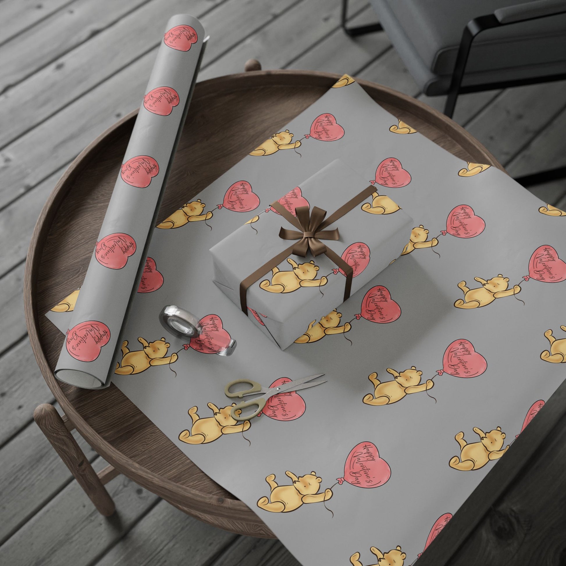 Gift Wrap - Classic Winnie the Pooh Balloon Valentine's Day