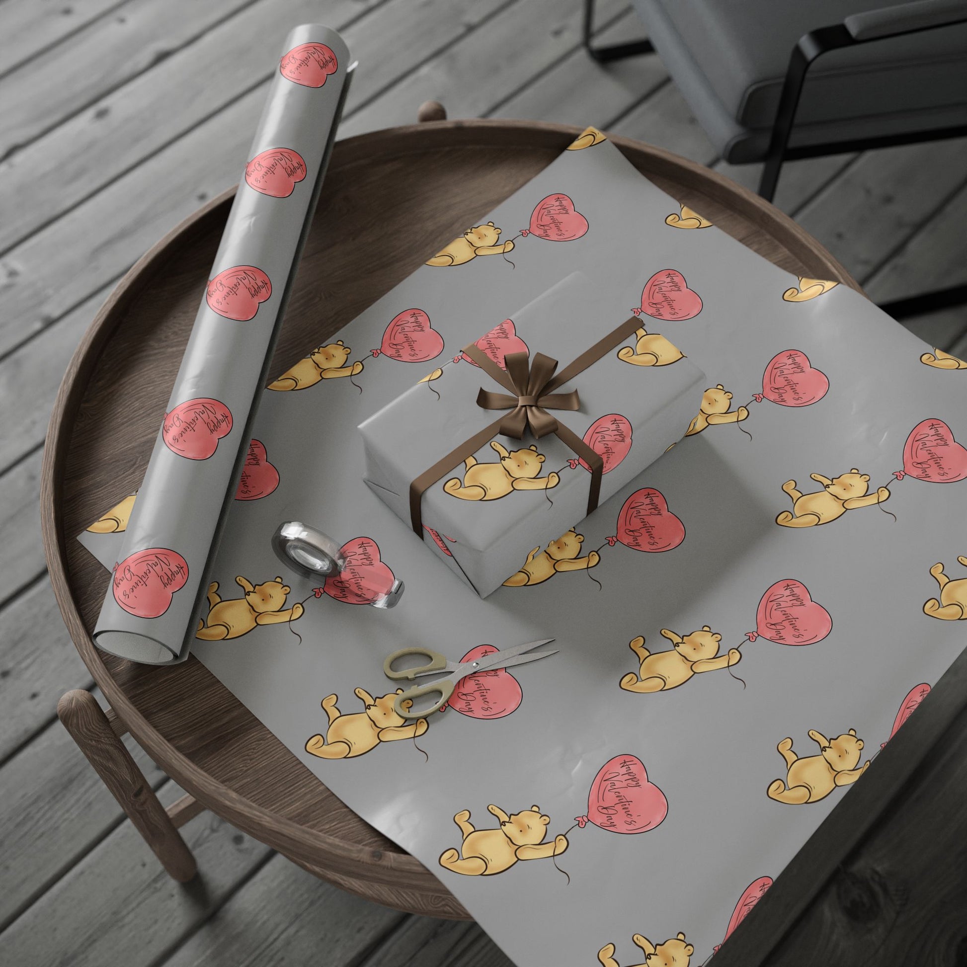 Gift Wrap - Classic Winnie the Pooh Balloon Valentine's Day